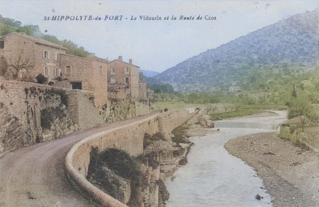 Le lieu-dit La Source (Route de Cros) vers 1900