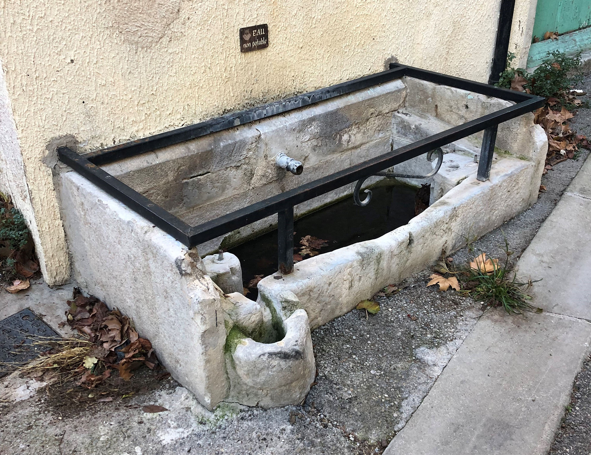 La fontaine de Villaret, à St-Hippolyte-du-Fort.